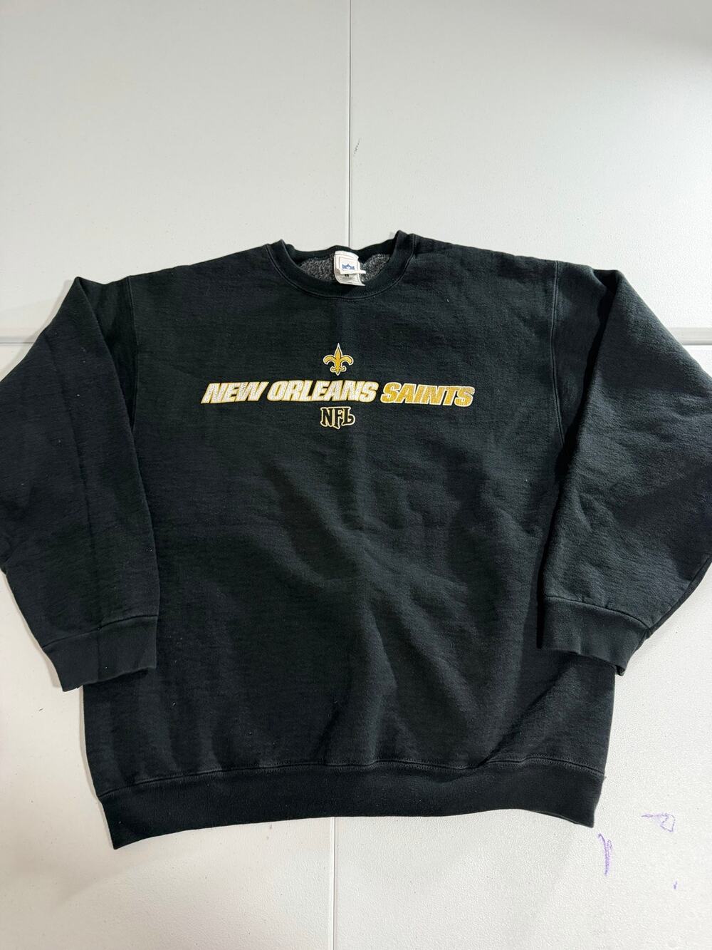 New Orleans Saints NFL Crewneck Sweatshirt Men’s Large Black Embroidered Logo